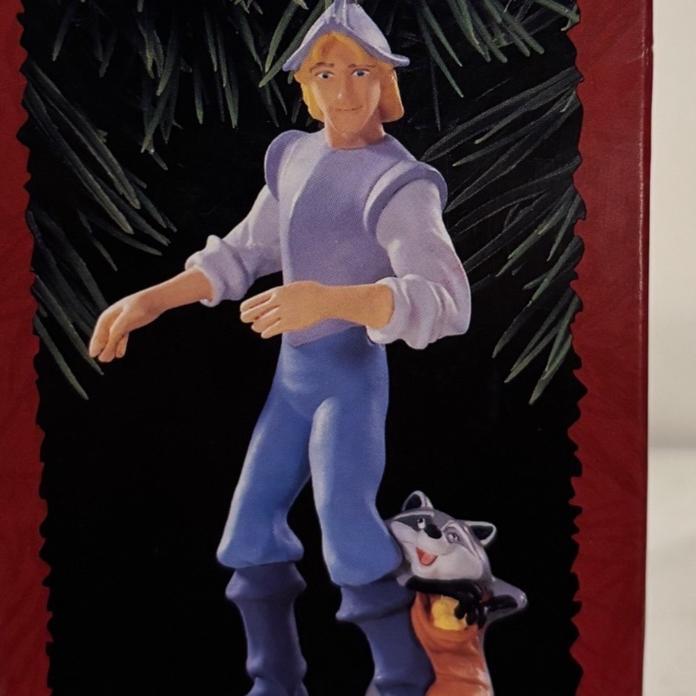Hallmark Keepsake Ornament 1995 Disney  Captain John Smith and Meeko New‎ in box